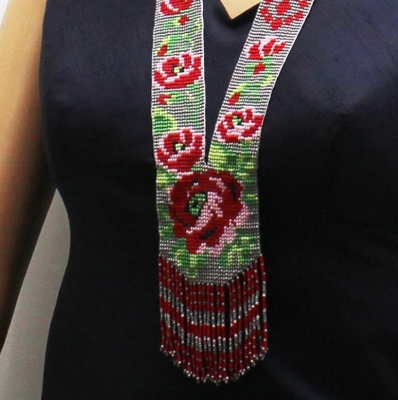 Red Rose Flowers Seed Beaded Necklace Native American Grey Floral L - Picture 8 of 11